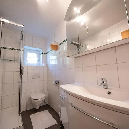 Haus Bergkastelblick بيت ضيافة