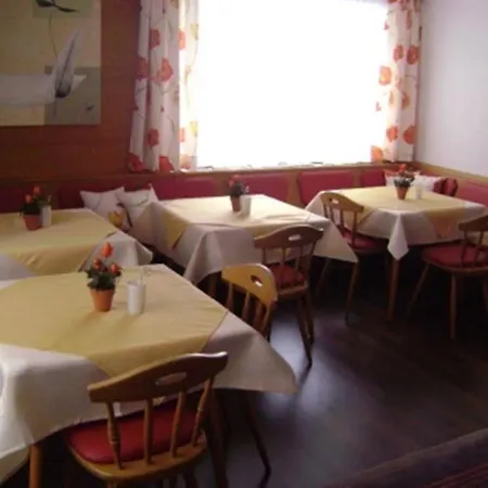 بيت ضيافة Haus Bergkastelblick 4*