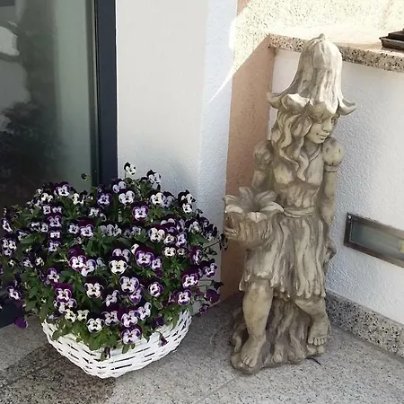 بيت ضيافة Haus Bergkastelblick 4*