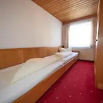 Haus Bergkastelblick 招待所 瑙德斯